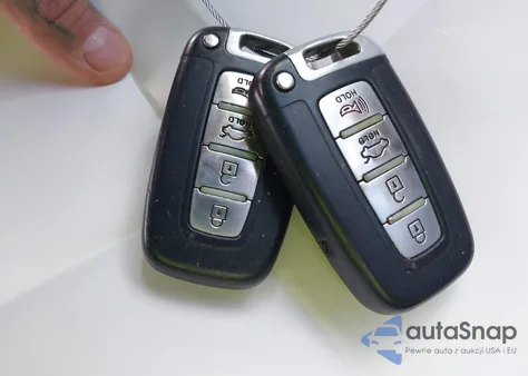 2011 Hyundai Elantra Limited from USA, damaged, VIN 5NPDH4AE8BH009630